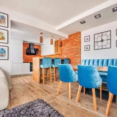 Close-golden - Cozy And Bright - Great Location &swietej Barbary Apartment