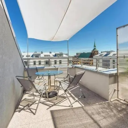 Close-golden - Cozy And Bright - Great Location &swietej Barbary Apartment *